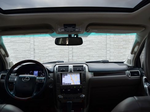 Used 2015 Lexus GX 460 w/ Premium Package image 39