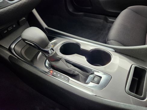 Used 2025 Chevrolet Malibu LT FWD image 25
