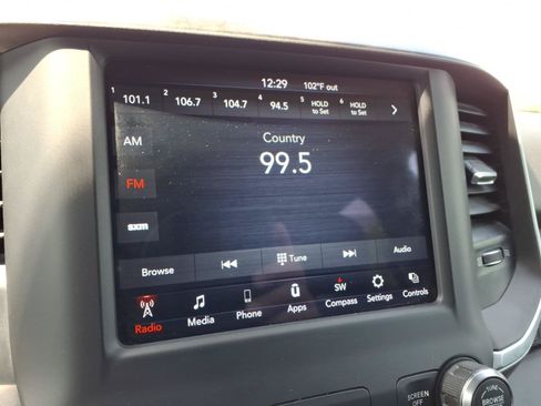 Used 2019 RAM 1500 Big Horn AWD/4WD image 14