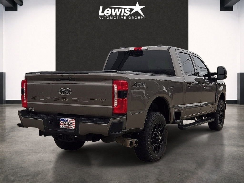 Used 2023 Ford F250 XLT w/ Black Appearance Package AWD/4WD image 4