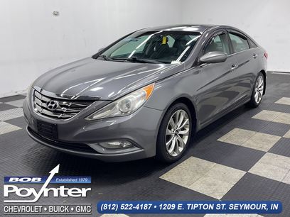 Used 2013 Hyundai Sonata SE w/ Navigation & Sunroof Pkg
