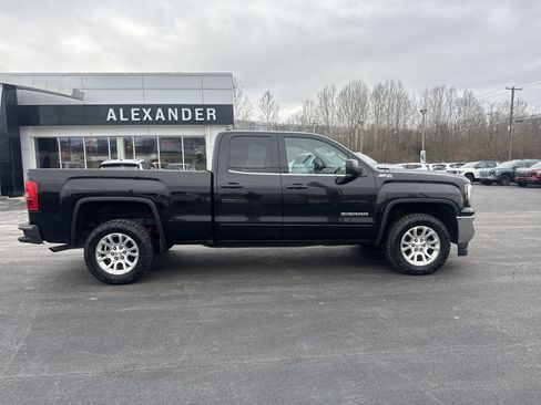 Used 2019 GMC Sierra 1500 SLE image 2