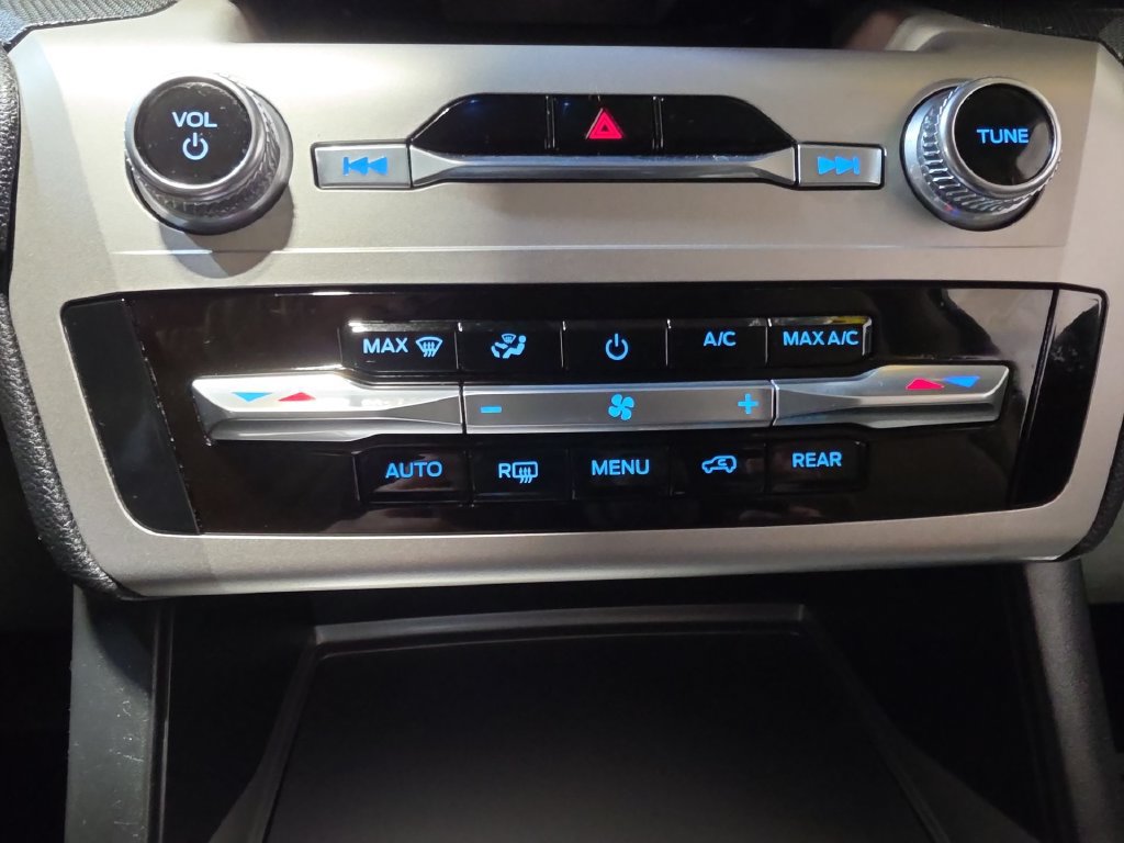 Used 2021 Ford Explorer 4WD image 16