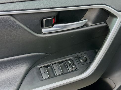 Used 2023 Toyota RAV4 XLE image 15