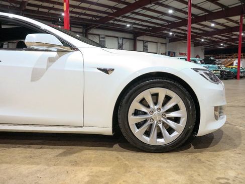 Used 2019 Tesla Model S 100D AWD/4WD image 11