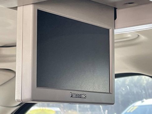 Used 2013 Cadillac Escalade Luxury image 16