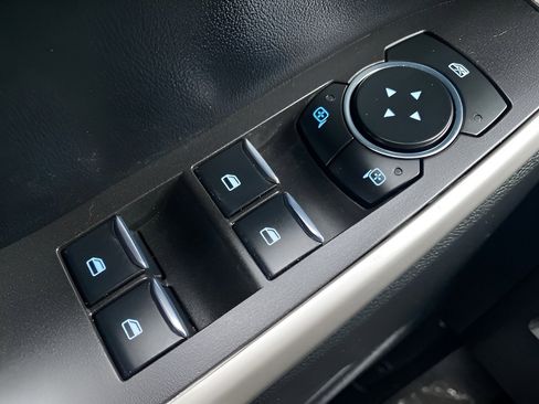 Used 2023 Ford Explorer XLT w/ Equipment Group 202A image 21