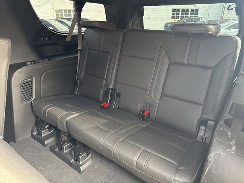 Used 2023 Chevrolet Suburban RST image 11