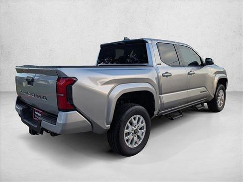 Used 2025 Toyota Tacoma SR5 AWD/4WD image 2