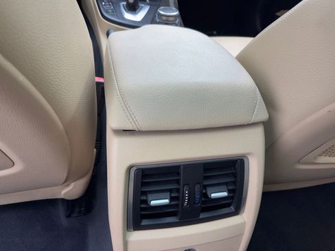 Used 2018 BMW 340i Gran Turismo xDrive image 39