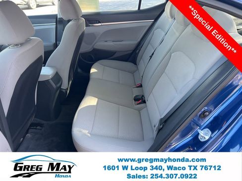 Used 2019 Hyundai Elantra SE image 16