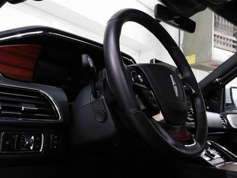 Used 2024 Lincoln Navigator Reserve w/ Equipment Group 201A image 31