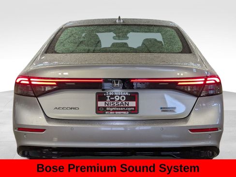 Used 2024 Honda Accord Touring image 7