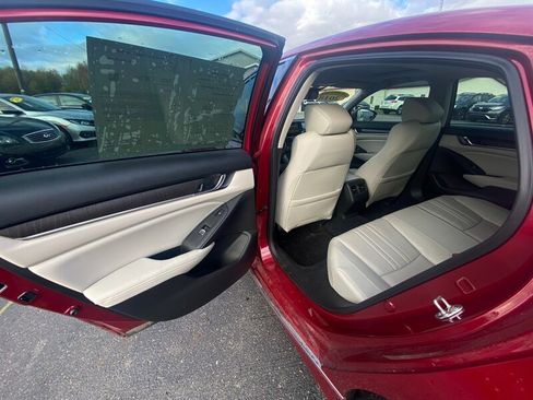 Used 2018 Honda Accord Touring image 23