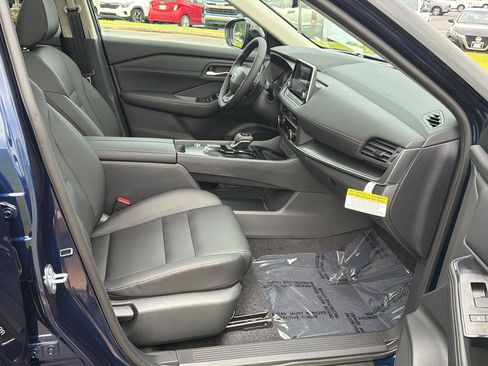 New 2026 Nissan Rogue Dark Armor FWD image 13
