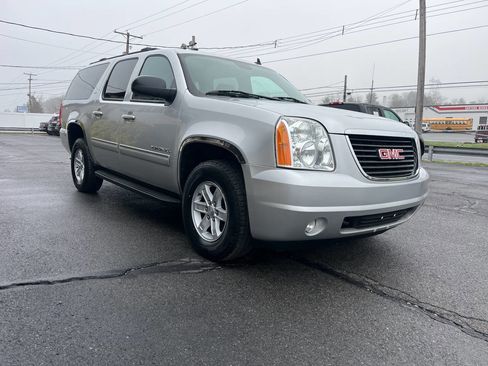 Used 2014 GMC Yukon XL SLT image 4