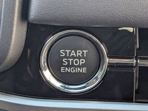 New 2026 Mitsubishi Outlander SE image 18