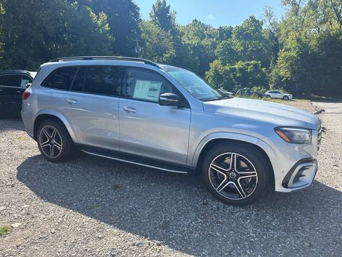 New 2026 Mercedes-Benz GLS 450 4MATIC image 9