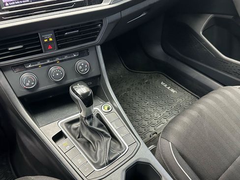 Used 2024 Volkswagen Jetta Sport FWD image 21
