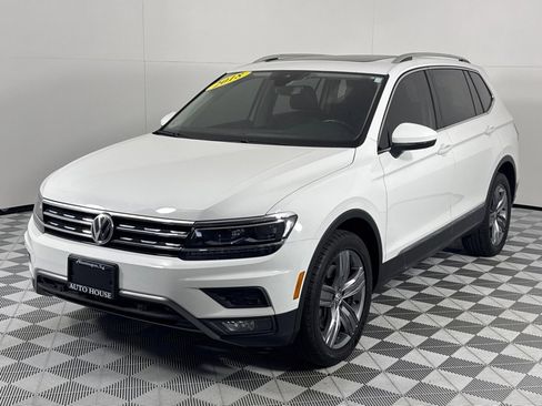 Used 2018 Volkswagen Tiguan SEL Premium image 11