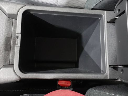 Used 2025 Nissan Sentra SV w/ All-Weather Package FWD image 33
