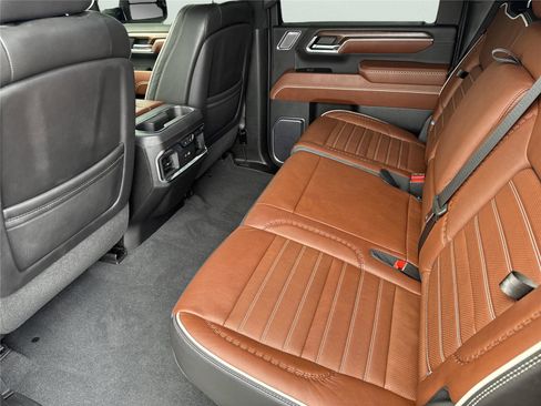Used 2024 GMC Sierra 3500 Denali Ultimate AWD/4WD image 33
