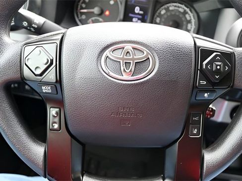 Used 2022 Toyota Tacoma TRD Sport image 19