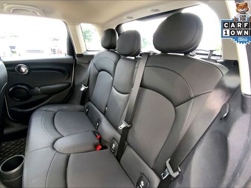 Used 2019 MINI Cooper 4-Door Hardtop image 21
