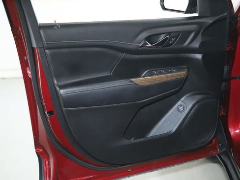 Used 2020 GMC Acadia SLE w/ Driver Convenience Package FWD image 15
