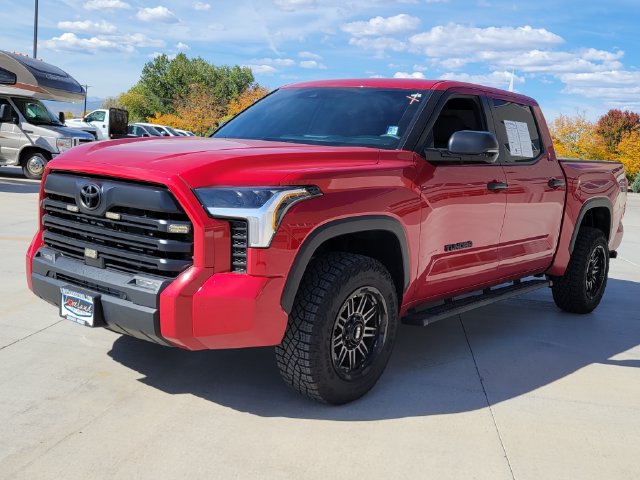 Used 2025 Toyota Tundra SR5 w/ SR5 Convenience Package AWD/4WD image 4