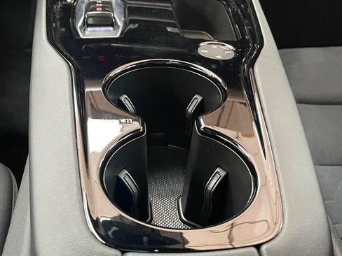 Used 2023 Audi e-tron GT Premium Plus image 33