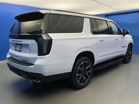 New 2026 Chevrolet Suburban RST w/ Comfort Package AWD/4WD image 7
