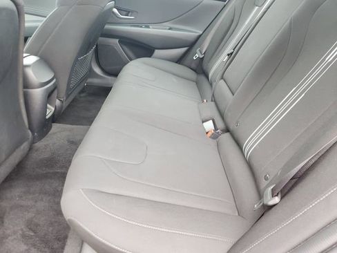 Used 2025 Hyundai Elantra SEL FWD image 30