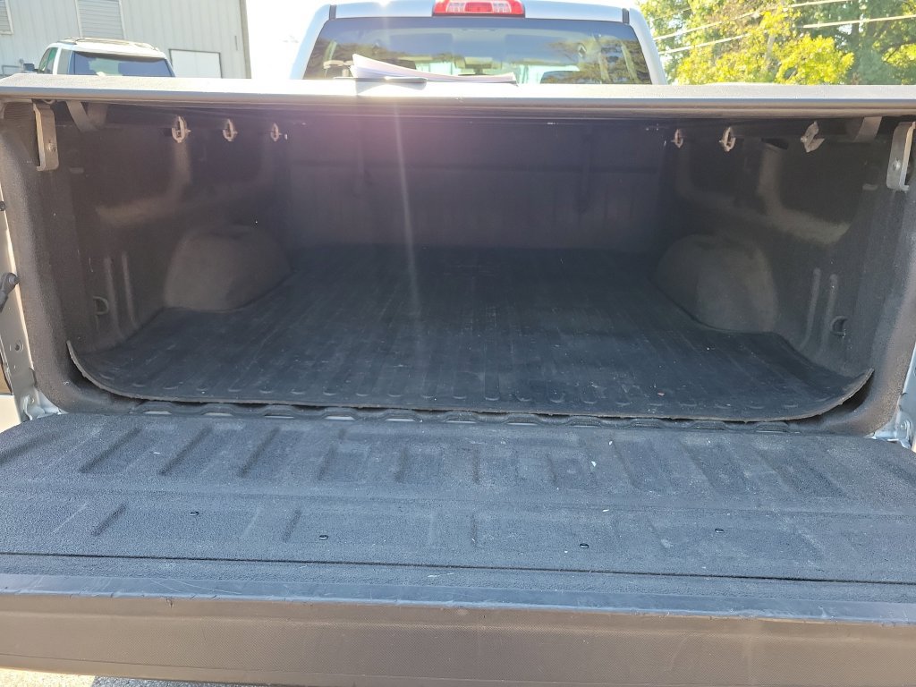 Used 2019 Chevrolet Silverado 1500 LT AWD/4WD image 12