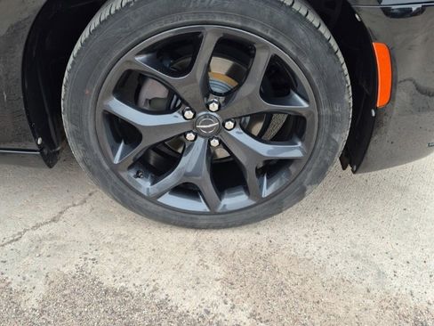 Used 2020 Chrysler 300 Touring w/ Sport Appearance Package image 11