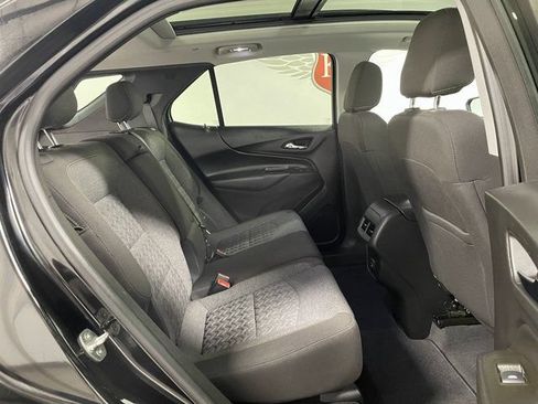 Used 2023 Chevrolet Equinox LT AWD/4WD image 22