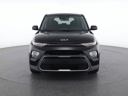Used 2025 Kia Soul LX w/ LX Technology Package FWD image 2