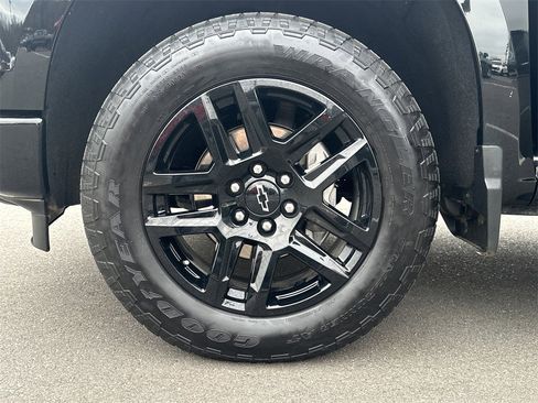 Used 2024 Chevrolet Silverado 1500 RST w/ Z71 Off-Road Package image 14