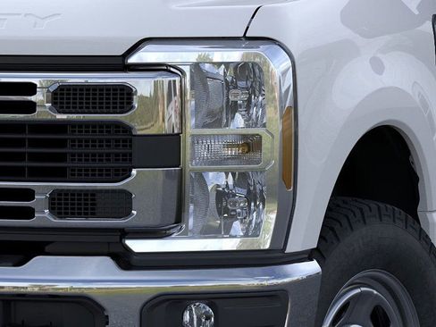 New 2025 Ford F350 XL w/ XL Chrome Package image 18
