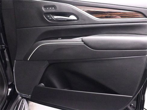 Used 2021 Cadillac Escalade ESV Premium Luxury image 22