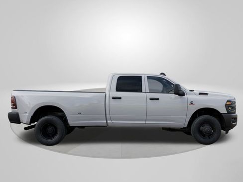 New 2026 RAM 3500 Tradesman AWD/4WD image 21