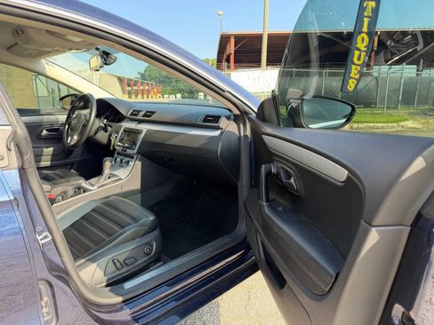 Used 2013 Volkswagen CC R-Line FWD image 6