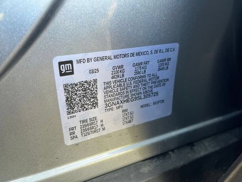Used 2025 Chevrolet Equinox LT FWD image 24