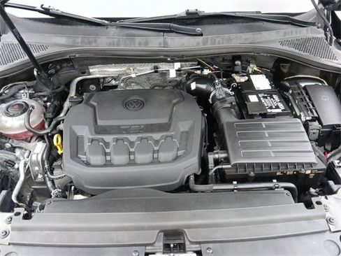 Used 2023 Volkswagen Tiguan SEL R-Line image 34