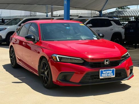 Used 2023 Honda Civic Sport image 4