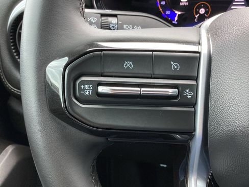 Used 2024 Chevrolet Colorado LT w/ LT Convenience Package RWD image 18