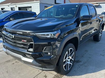 Used 2024 Chevrolet Colorado Z71 w/ Z71 Convenience Package 2