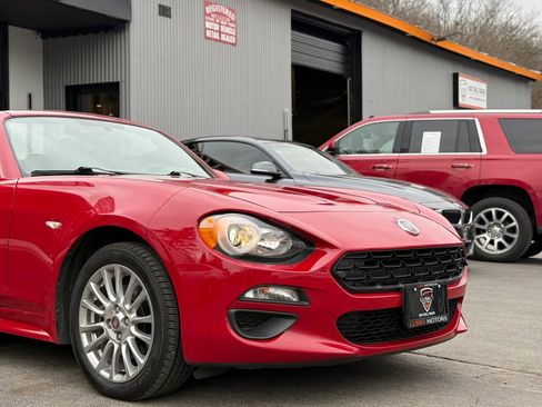 Used 2017 FIAT 124 Spider Classica RWD image 29