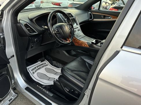 Used 2017 Lincoln MKX Reserve w/ Lincoln MKX Climate Package image 7