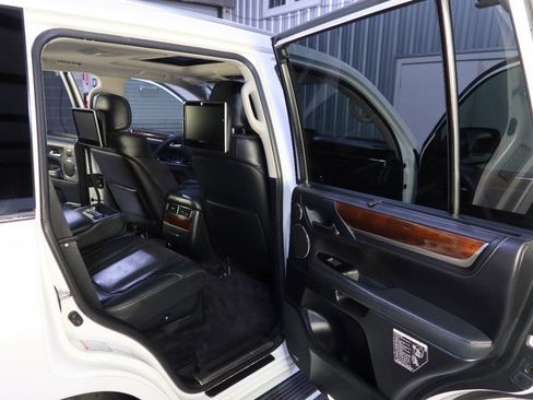 Used 2017 Lexus LX 570 4WD image 14